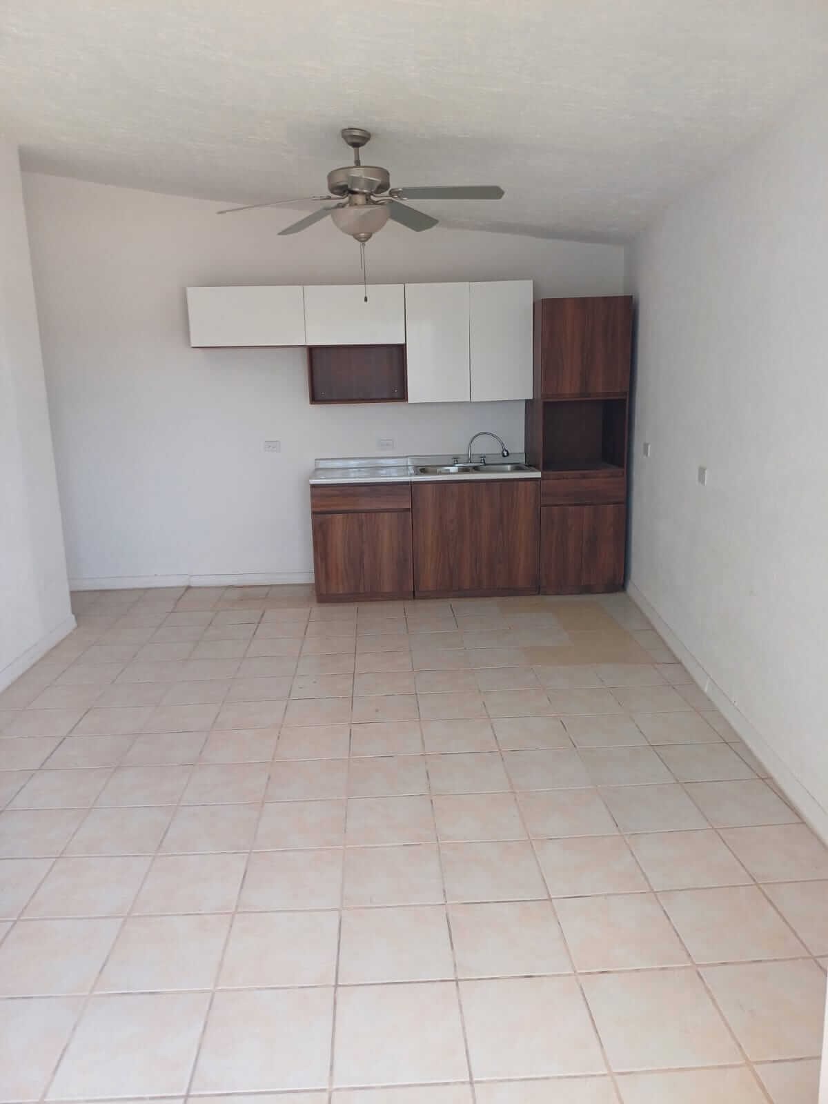 Departamento en Renta (Planta Alta) · Frac. Pradera Dorada